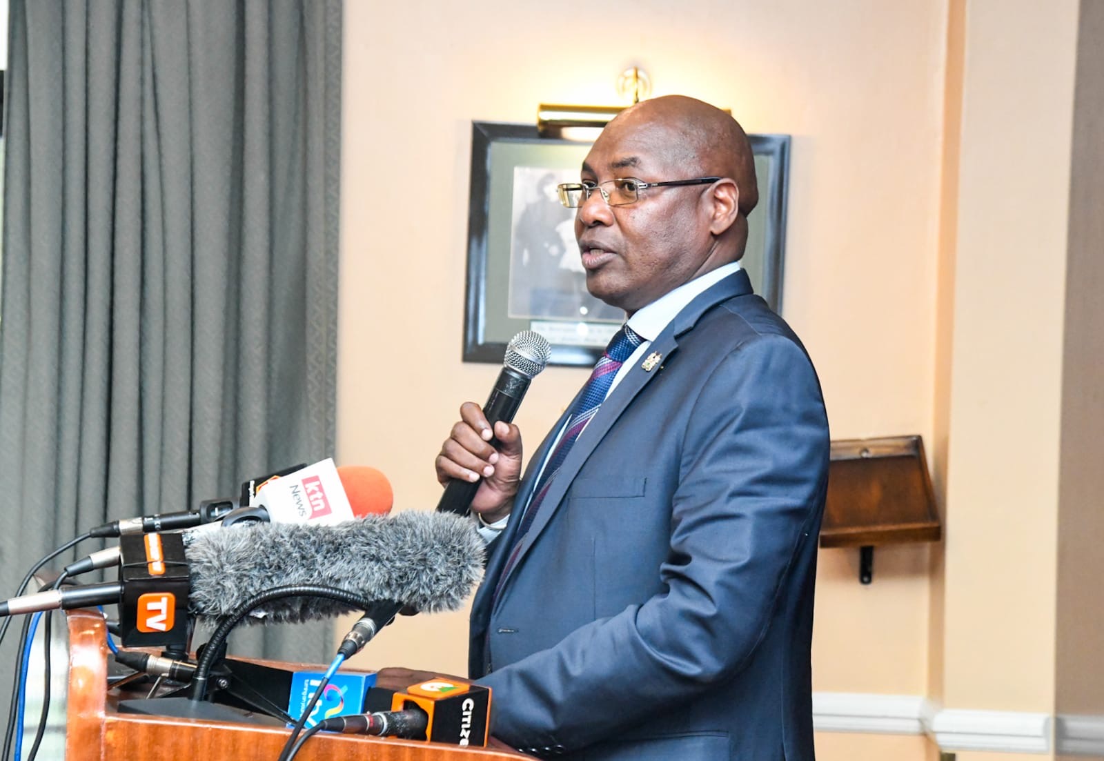 𝐂𝐒 𝐍𝐚𝐤𝐡𝐮𝐦𝐢𝐜𝐡𝐚 𝐔𝐧𝐯𝐞𝐢𝐥𝐬 𝐇𝐞𝐚𝐥𝐭𝐡 𝐓𝐫𝐚𝐧𝐬𝐟𝐨𝐫𝐦𝐚𝐭𝐢𝐨𝐧 𝐒𝐭𝐫𝐚𝐭𝐞𝐠𝐢𝐞𝐬 𝐢𝐧 𝐒𝐇𝐀 𝐓𝐫𝐚𝐧𝐬𝐢𝐭𝐢𝐨𝐧