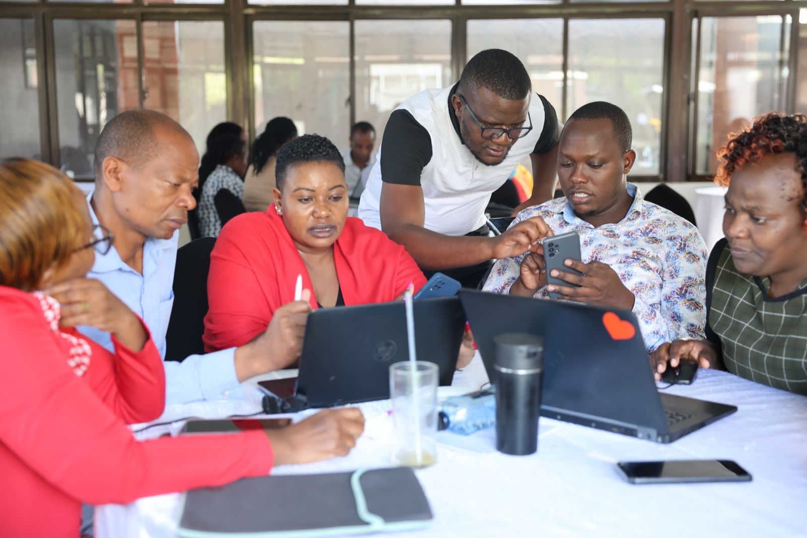 𝐉𝐨𝐢𝐧𝐭 𝐄𝐟𝐟𝐨𝐫𝐭 𝐛𝐲 𝐌𝐎𝐇 𝐚𝐧𝐝 𝐖𝐇𝐎: 𝐓𝐫𝐚𝐢𝐧𝐢𝐧𝐠 𝐁𝐨𝐨𝐬𝐭𝐬 𝐃𝐢𝐬𝐞𝐚𝐬𝐞 𝐒𝐮𝐫𝐯𝐞𝐢𝐥𝐥𝐚𝐧𝐜𝐞 𝐢𝐧 𝐅𝐨𝐮𝐫 𝐊𝐞𝐧𝐲𝐚𝐧 𝐂𝐨𝐮𝐧𝐭𝐢𝐞𝐬   This week, the Ministry of Health, in collaboration with WHO conducted training sessions