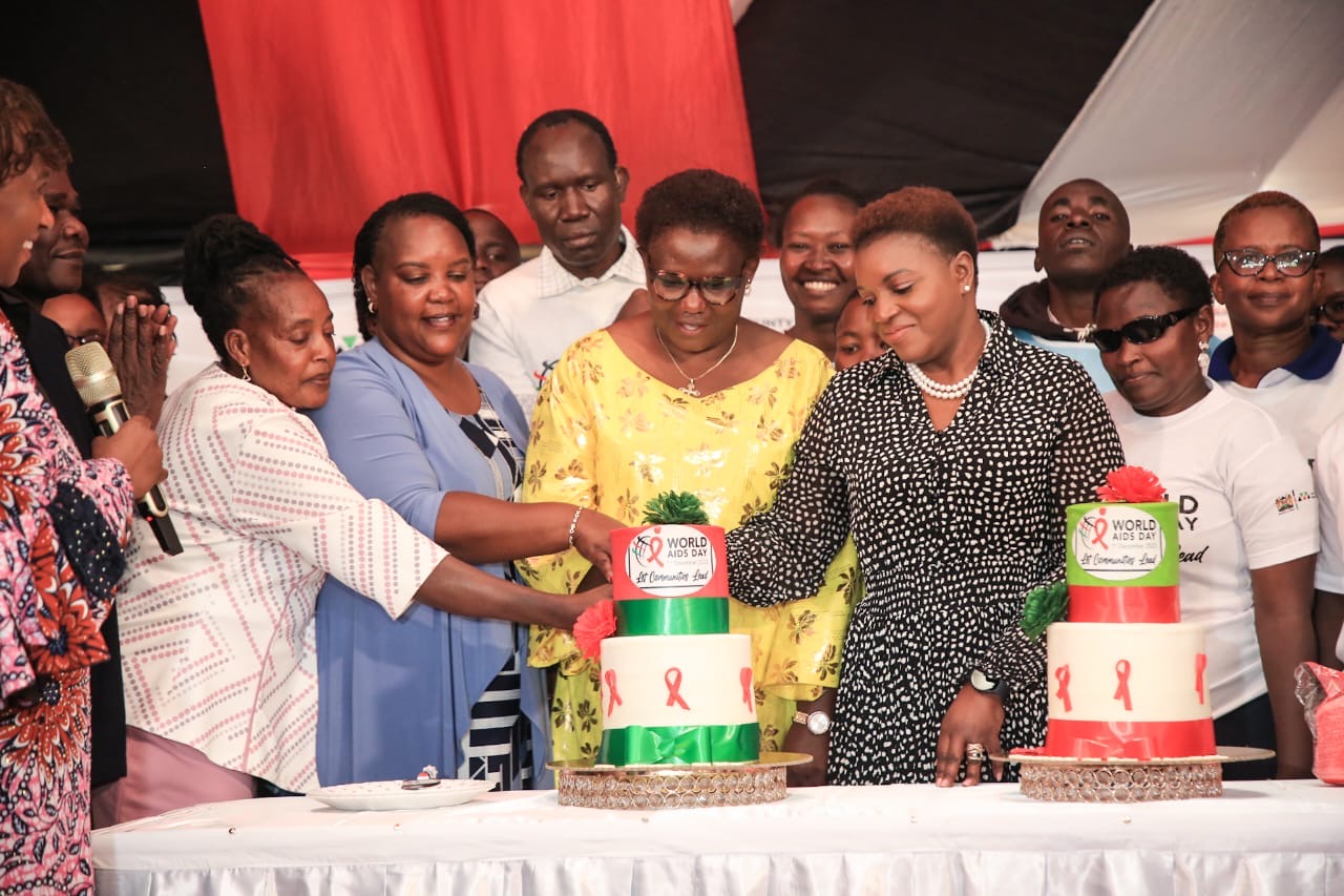 𝐇𝐞𝐚𝐥𝐭𝐡 𝐂𝐚𝐛𝐢𝐧𝐞𝐭 𝐒𝐞𝐜𝐫𝐞𝐭𝐚𝐫𝐲 𝐀𝐩𝐩𝐥𝐚𝐮𝐝𝐬 𝐂𝐨𝐦𝐦𝐮𝐧𝐢𝐭𝐲-𝐋𝐞𝐝 𝐄𝐟𝐟𝐨𝐫𝐭𝐬 𝐢𝐧 𝐂𝐨𝐦𝐛𝐚𝐭𝐭𝐢𝐧𝐠 𝐇𝐈𝐕/𝐀𝐈𝐃𝐒 𝐨𝐧 𝐖𝐨𝐫𝐥𝐝 𝐀𝐈𝐃𝐒 𝐃𝐚𝐲