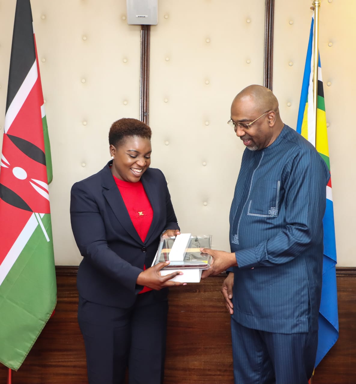 𝐖𝐇𝐎 𝐃𝐨𝐧𝐚𝐭𝐞𝐬 𝐓𝐚𝐛𝐥𝐞𝐭𝐬 𝐭𝐨 𝐊𝐞𝐧𝐲𝐚'𝐬 𝐌𝐢𝐧𝐢𝐬𝐭𝐫𝐲 𝐨𝐟 𝐇𝐞𝐚𝐥𝐭𝐡 𝐟𝐨𝐫 𝐄𝐧𝐡𝐚𝐧𝐜𝐞𝐝 𝐓𝐞𝐜𝐡𝐧𝐢𝐜𝐚𝐥 𝐂𝐨𝐨𝐫𝐝𝐢𝐧𝐚𝐭𝐢𝐨𝐧 𝐚𝐧𝐝 𝐃𝐚𝐭𝐚 𝐒𝐭𝐫𝐞𝐧𝐠𝐭𝐡𝐞𝐧𝐢𝐧𝐠 𝐄𝐟𝐟𝐨𝐫𝐭𝐬 