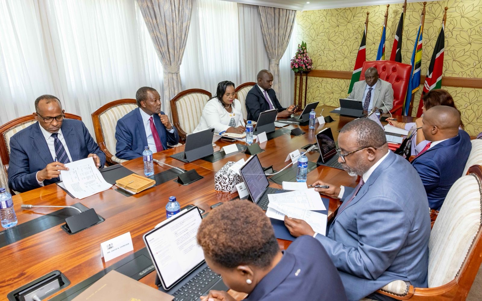 𝐆𝐨𝐯𝐞𝐫𝐧𝐦𝐞𝐧𝐭 𝐁𝐨𝐥𝐬𝐭𝐞𝐫𝐬 𝐑𝐞𝐬𝐩𝐨𝐧𝐬𝐞 𝐄𝐟𝐟𝐨𝐫𝐭𝐬 𝐭𝐨 𝐓𝐚𝐜𝐤𝐥𝐞 𝐄𝐥 𝐍𝐢𝐧𝐨 𝐈𝐦𝐩𝐚𝐜𝐭