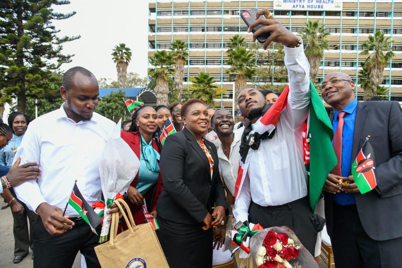 𝐂𝐚𝐛𝐢𝐧𝐞𝐭 𝐒𝐞𝐜𝐫𝐞𝐭𝐚𝐫𝐲 𝐂𝐨𝐦𝐦𝐞𝐧𝐝𝐬 𝐊𝐞𝐧𝐲𝐚𝐧 𝐍𝐮𝐫𝐬𝐞𝐬 𝐟𝐨𝐫 𝐄𝐱𝐞𝐦𝐩𝐥𝐚𝐫𝐲 𝐃𝐞𝐝𝐢𝐜𝐚𝐭𝐢𝐨𝐧 𝐨𝐧 𝐈𝐧𝐭𝐞𝐫𝐧𝐚𝐭𝐢𝐨𝐧𝐚𝐥 𝐇𝐞𝐚𝐥𝐭𝐡𝐜𝐚𝐫𝐞 𝐌𝐢𝐬𝐬𝐢𝐨𝐧 