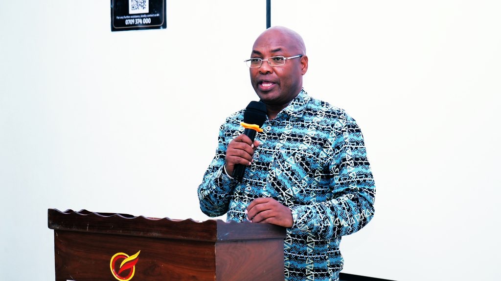 𝐏𝐫𝐢𝐧𝐜𝐢𝐩𝐚𝐥 𝐒𝐞𝐜𝐫𝐞𝐭𝐚𝐫𝐲 𝐟𝐨𝐫 𝐌𝐞𝐝𝐢𝐜𝐚𝐥 𝐒𝐞𝐫𝐯𝐢𝐜𝐞𝐬 𝐌𝐞𝐞𝐭𝐬 𝐒𝐞𝐧𝐚𝐭𝐞 𝐇𝐞𝐚𝐥𝐭𝐡 𝐂𝐨𝐦𝐦𝐢𝐭𝐭𝐞𝐞 𝐭𝐨 𝐀𝐝𝐯𝐚𝐧𝐜𝐞 𝐔𝐧𝐢𝐯𝐞𝐫𝐬𝐚𝐥 𝐇𝐞𝐚𝐥𝐭𝐡 𝐂𝐨𝐯𝐞𝐫𝐚𝐠𝐞 𝐁𝐢𝐥𝐥𝐬 