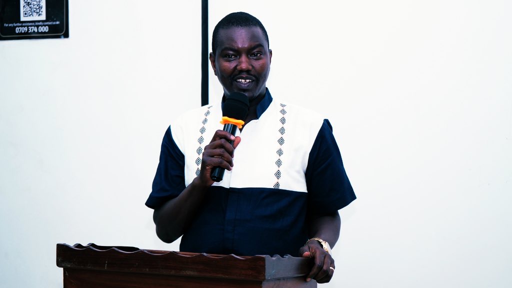 𝐏𝐫𝐢𝐧𝐜𝐢𝐩𝐚𝐥 𝐒𝐞𝐜𝐫𝐞𝐭𝐚𝐫𝐲 𝐟𝐨𝐫 𝐌𝐞𝐝𝐢𝐜𝐚𝐥 𝐒𝐞𝐫𝐯𝐢𝐜𝐞𝐬 𝐌𝐞𝐞𝐭𝐬 𝐒𝐞𝐧𝐚𝐭𝐞 𝐇𝐞𝐚𝐥𝐭𝐡 𝐂𝐨𝐦𝐦𝐢𝐭𝐭𝐞𝐞 𝐭𝐨 𝐀𝐝𝐯𝐚𝐧𝐜𝐞 𝐔𝐧𝐢𝐯𝐞𝐫𝐬𝐚𝐥 𝐇𝐞𝐚𝐥𝐭𝐡 𝐂𝐨𝐯𝐞𝐫𝐚𝐠𝐞 𝐁𝐢𝐥𝐥𝐬 