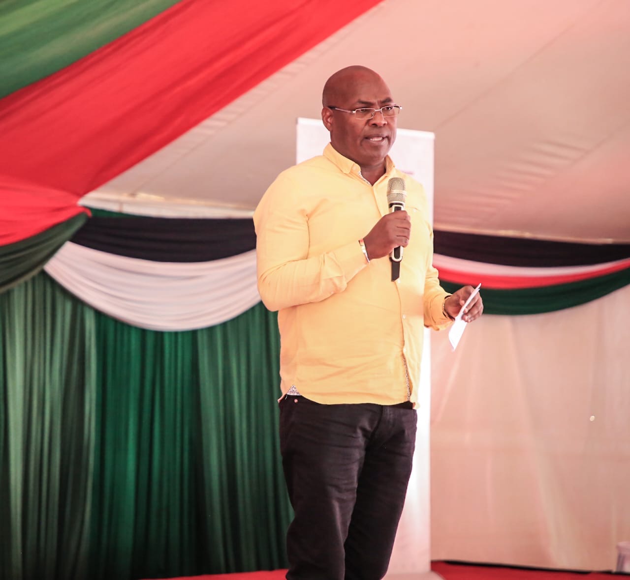 𝐇𝐞𝐚𝐥𝐭𝐡 𝐂𝐚𝐛𝐢𝐧𝐞𝐭 𝐒𝐞𝐜𝐫𝐞𝐭𝐚𝐫𝐲 𝐀𝐩𝐩𝐥𝐚𝐮𝐝𝐬 𝐂𝐨𝐦𝐦𝐮𝐧𝐢𝐭𝐲-𝐋𝐞𝐝 𝐄𝐟𝐟𝐨𝐫𝐭𝐬 𝐢𝐧 𝐂𝐨𝐦𝐛𝐚𝐭𝐭𝐢𝐧𝐠 𝐇𝐈𝐕/𝐀𝐈𝐃𝐒 𝐨𝐧 𝐖𝐨𝐫𝐥𝐝 𝐀𝐈𝐃𝐒 𝐃𝐚𝐲