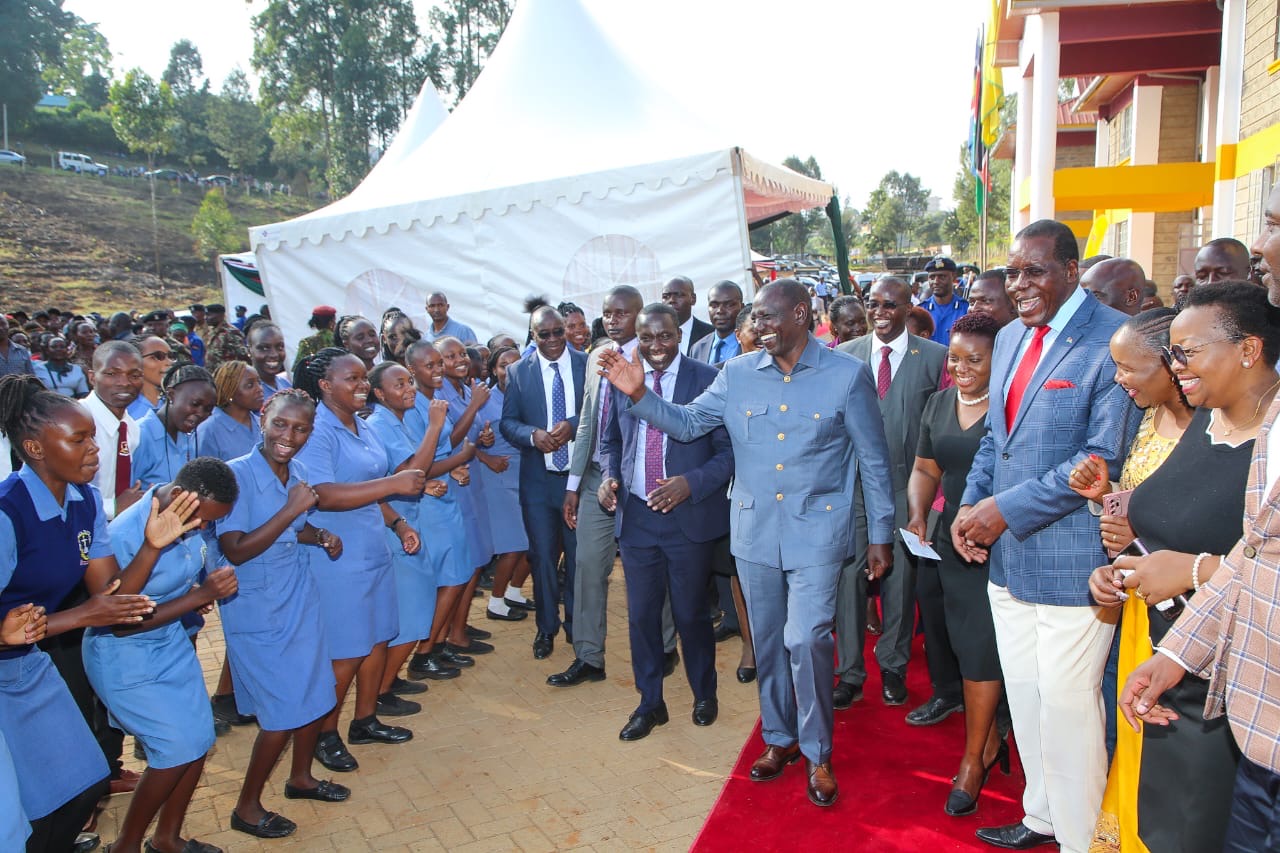 𝐏𝐫𝐞𝐬𝐢𝐝𝐞𝐧𝐭 𝐑𝐮𝐭𝐨 𝐈𝐧𝐚𝐮𝐠𝐮𝐫𝐚𝐭𝐞𝐬 𝐊𝐚𝐧𝐠𝐞𝐦𝐚 𝐊𝐌𝐓𝐂 𝐂𝐚𝐦𝐩𝐮𝐬 