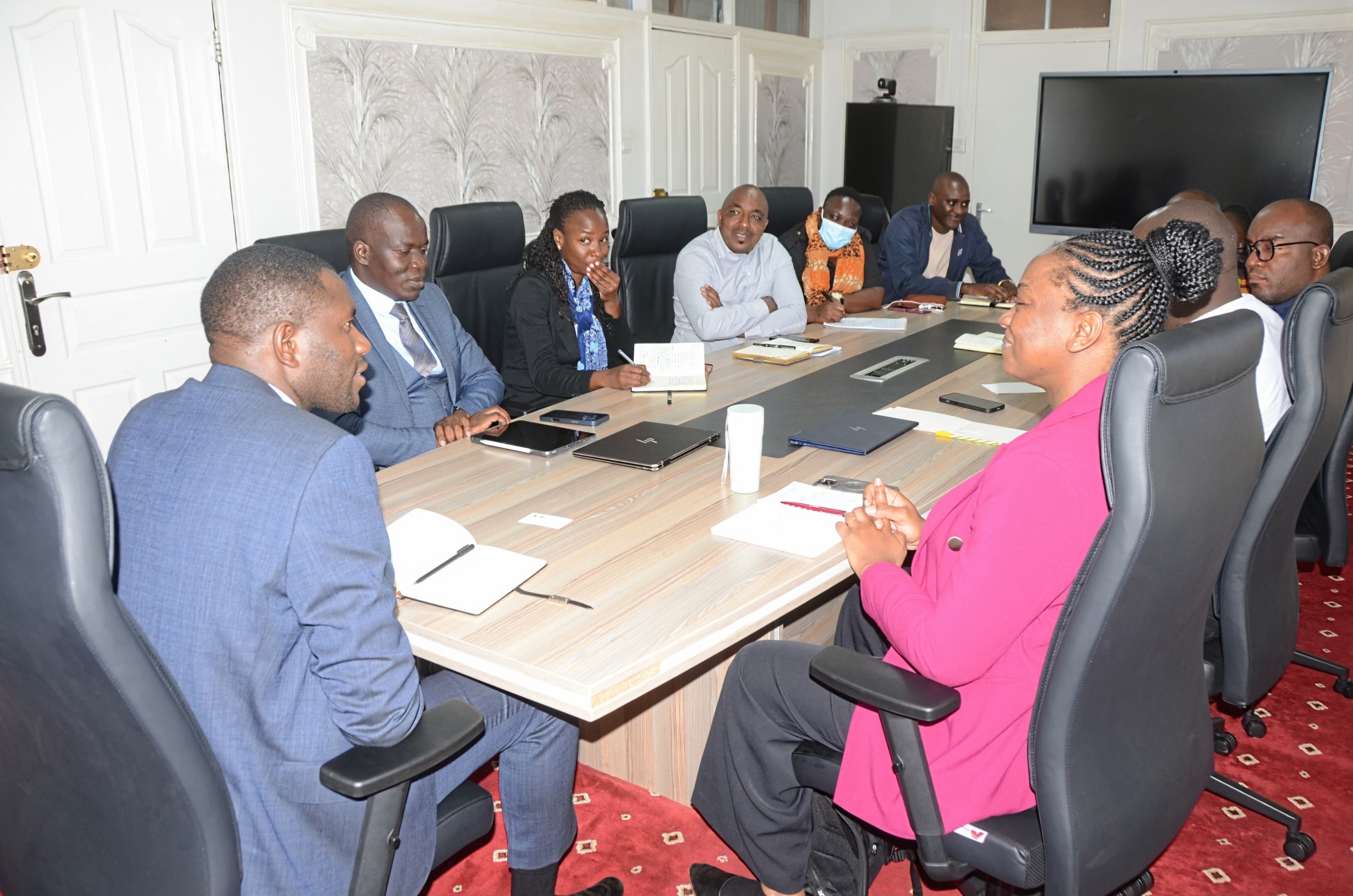 PS Oluga Chairs Meeting on Urology Centre Project