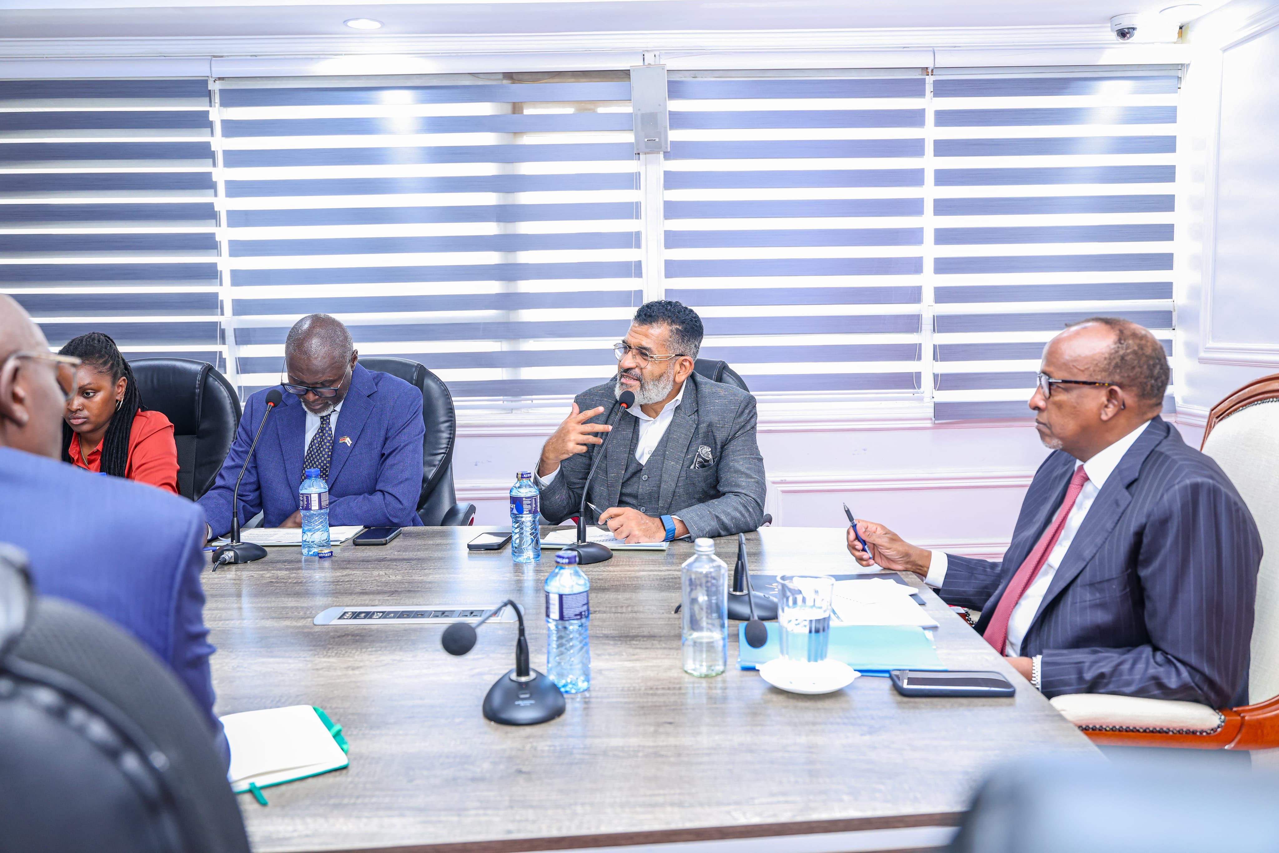 Duale and Governors Set 14 October Deadline for SHA Facility Contracts