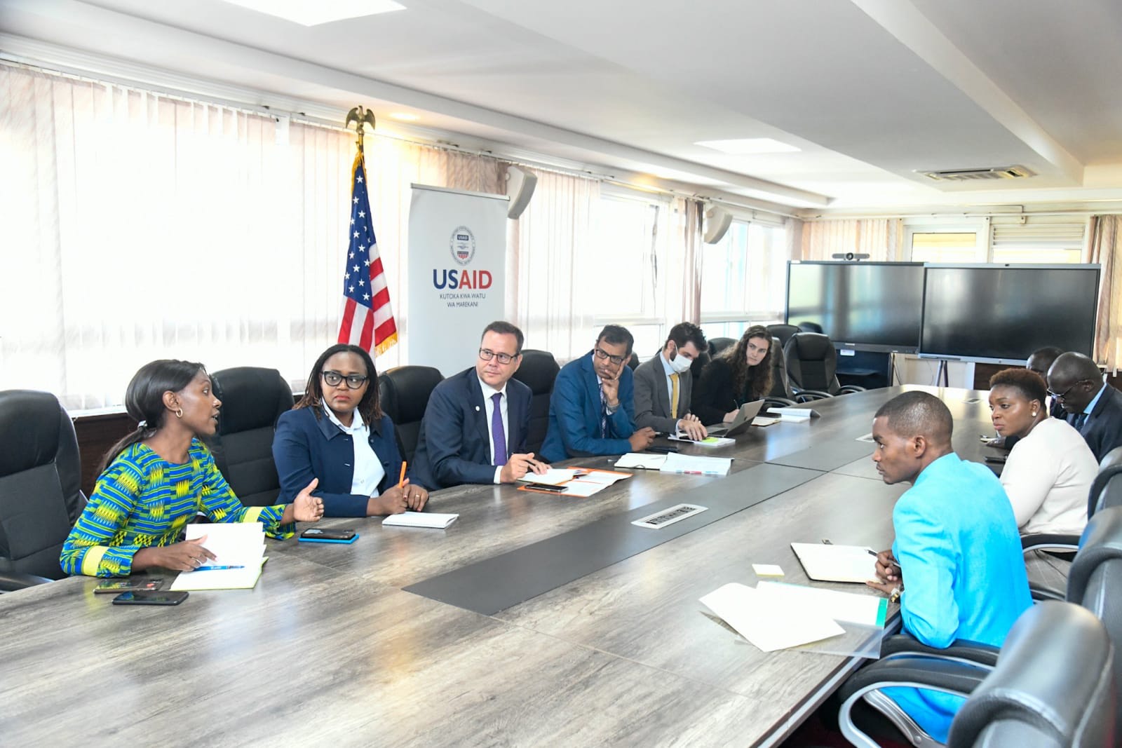 𝐇𝐞𝐚𝐥𝐭𝐡 𝐂𝐚𝐛𝐢𝐧𝐞𝐭 𝐒𝐞𝐜𝐫𝐞𝐭𝐚𝐫𝐲 𝐄𝐧𝐠𝐚𝐠𝐞𝐬 𝐰𝐢𝐭𝐡 𝐔𝐒𝐀𝐈𝐃 𝐨𝐧 𝐇𝐞𝐚𝐥𝐭𝐡𝐜𝐚𝐫𝐞 𝐚𝐧𝐝 𝐆𝐥𝐨𝐛𝐚𝐥 𝐒𝐞𝐜𝐮𝐫𝐢𝐭𝐲 𝐈𝐧𝐢𝐭𝐢𝐚𝐭𝐢𝐯𝐞𝐬