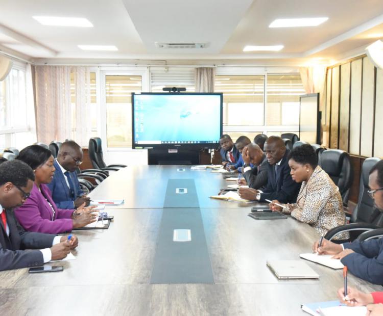 Health Cabinet Secretary Seeks Alternative Resolution With FKE Leadership