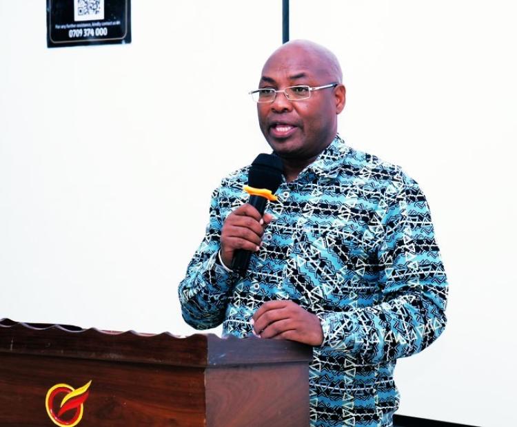 𝐏𝐫𝐢𝐧𝐜𝐢𝐩𝐚𝐥 𝐒𝐞𝐜𝐫𝐞𝐭𝐚𝐫𝐲 𝐟𝐨𝐫 𝐌𝐞𝐝𝐢𝐜𝐚𝐥 𝐒𝐞𝐫𝐯𝐢𝐜𝐞𝐬 𝐌𝐞𝐞𝐭𝐬 𝐒𝐞𝐧𝐚𝐭𝐞 𝐇𝐞𝐚𝐥𝐭𝐡 𝐂𝐨𝐦𝐦𝐢𝐭𝐭𝐞𝐞 𝐭𝐨 𝐀𝐝𝐯𝐚𝐧𝐜𝐞 𝐔𝐧𝐢𝐯𝐞𝐫𝐬𝐚𝐥 𝐇𝐞𝐚𝐥𝐭𝐡 𝐂𝐨𝐯𝐞𝐫𝐚𝐠𝐞 𝐁𝐢𝐥𝐥𝐬 