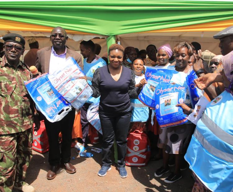 𝐇𝐞𝐚𝐥𝐭𝐡 𝐂𝐚𝐛𝐢𝐧𝐞𝐭 𝐒𝐞𝐜𝐫𝐞𝐭𝐚𝐫𝐲 𝐋𝐞𝐚𝐝𝐬 𝐅𝐥𝐨𝐨𝐝 𝐑𝐞𝐥𝐢𝐞𝐟 𝐄𝐟𝐟𝐨𝐫𝐭𝐬 𝐚𝐧𝐝 𝐄𝐱𝐭𝐞𝐧𝐝𝐬 𝐒𝐮𝐩𝐩𝐨𝐫𝐭 𝐭𝐨 𝐅𝐥𝐨𝐨𝐝-𝐀𝐟𝐟𝐞𝐜𝐭𝐞𝐝 𝐂𝐨𝐦𝐦𝐮𝐧𝐢𝐭𝐢𝐞𝐬 𝐢𝐧 𝐌𝐞𝐫𝐮 𝐚𝐧𝐝 𝐈𝐬𝐢𝐨𝐥𝐨 𝐂𝐨𝐮𝐧𝐭𝐢𝐞𝐬