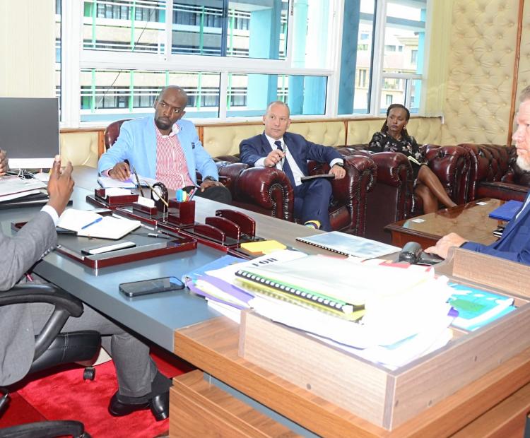 Ministry of Health and Kenya Health Care Federation Explore Private Sector Collaboration in Health System Sustainability